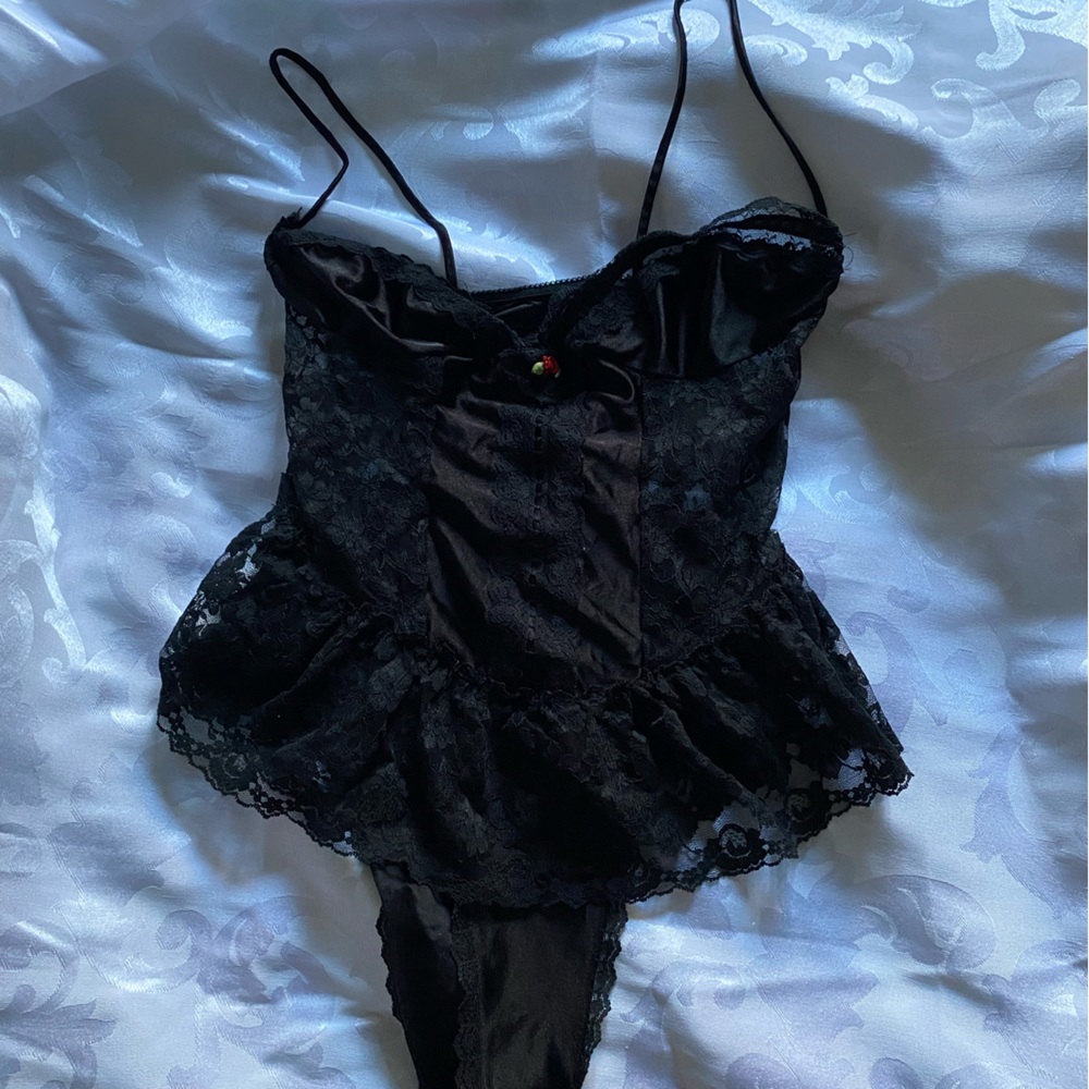 Jill Andrea lingerie piece. Size fits a Small